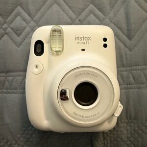Instax Mini 11 Instant Camera - Classic White with case